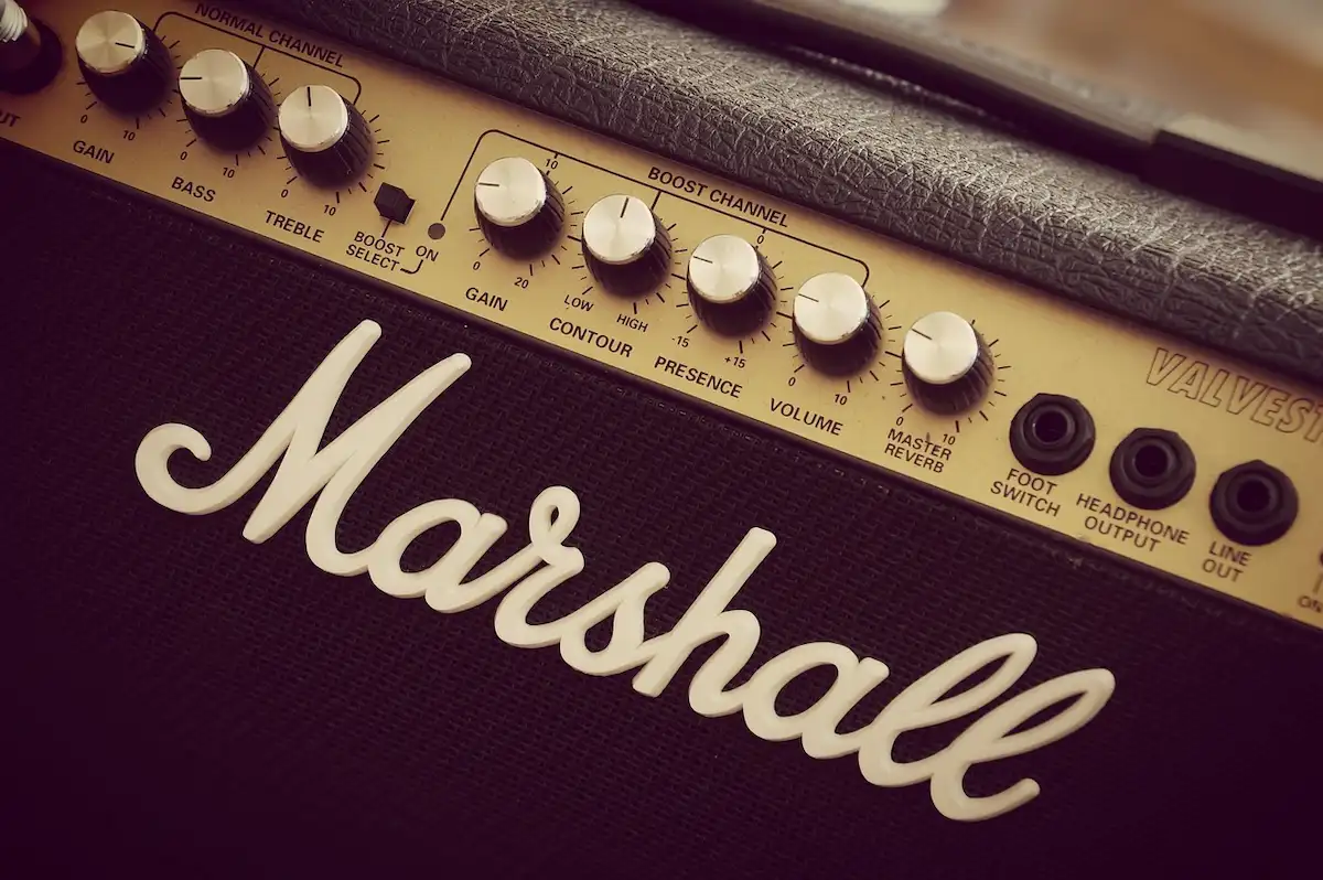Guitar amplifier stack